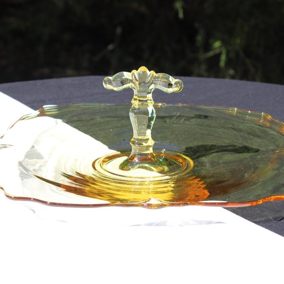 Depression Glass Serving Tray - Picture 1 of 5